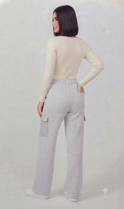 Gray High-Waisted Cargo Sweatpant
