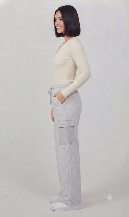 Gray High-Waisted Cargo Sweatpant