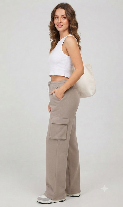 Baige High-Waisted Cargo Sweatpant